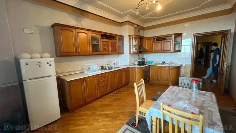 Satılır 4 otaqlı Mənzil Yeni tikili 214 m² Elmlər Akademiyası m. - şəkil 14