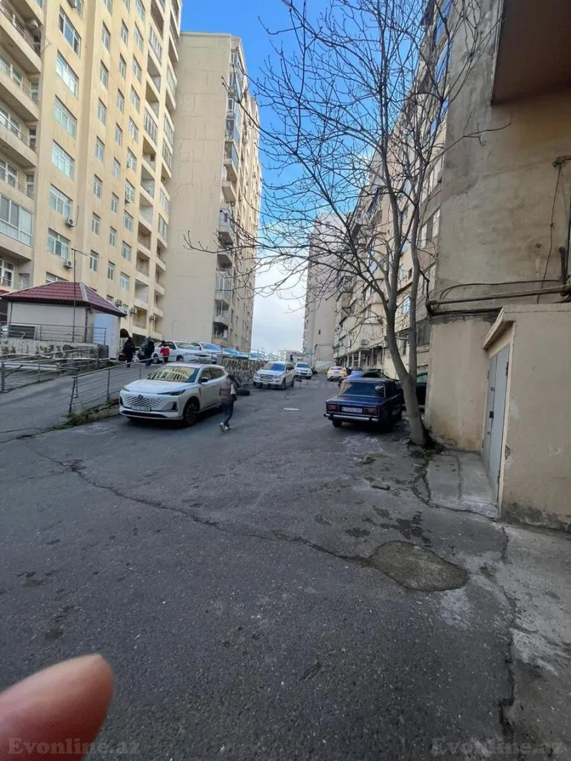 Satılır 4 otaqlı Mənzil Yeni tikili 214 m² Elmlər Akademiyası m. - şəkil 22