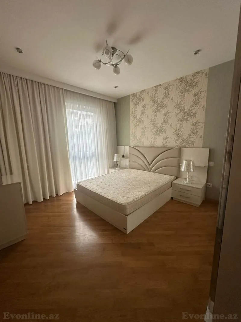 Kirayə verilir 3 otaqlı Mənzil Yeni tikili 140 m² Nəsimi r. - şəkil 6