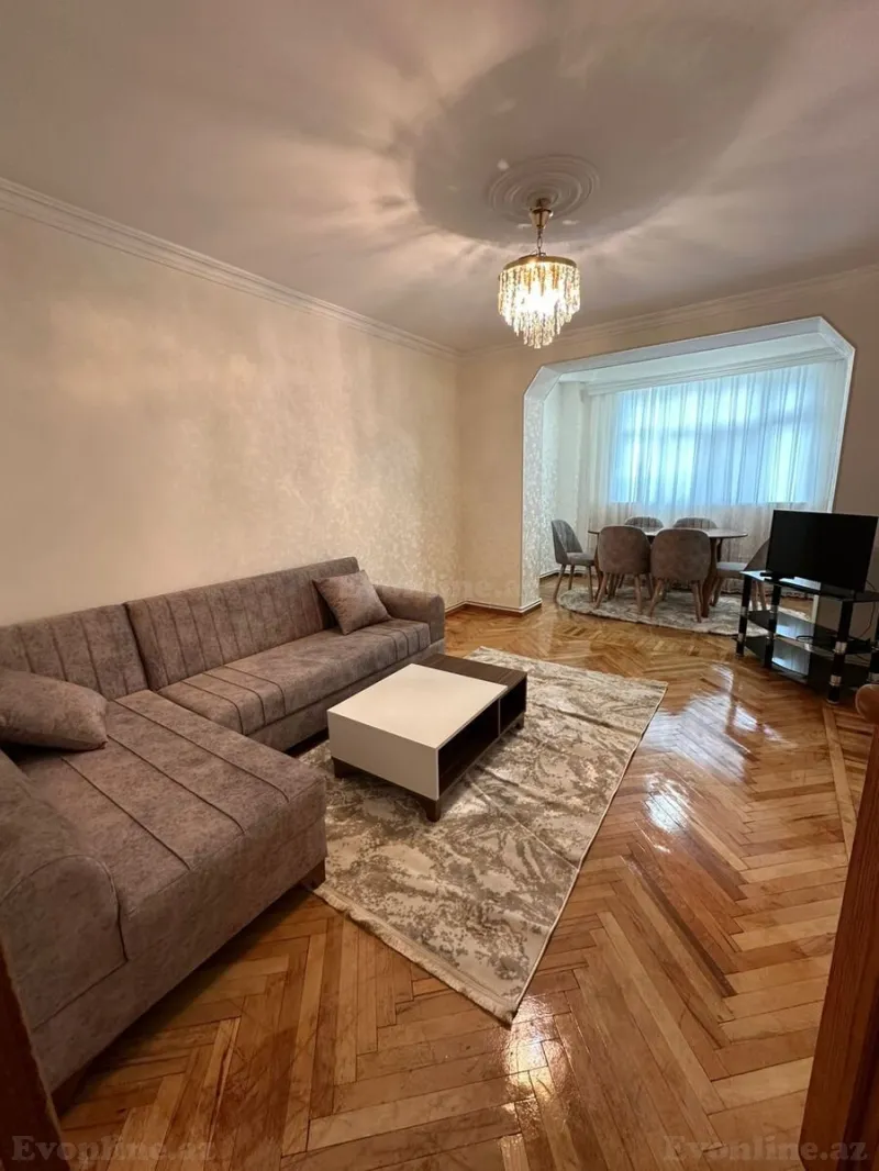 Kirayə verilir 2 otaqlı Mənzil Köhnə tikili 65 m² Gənclik m.