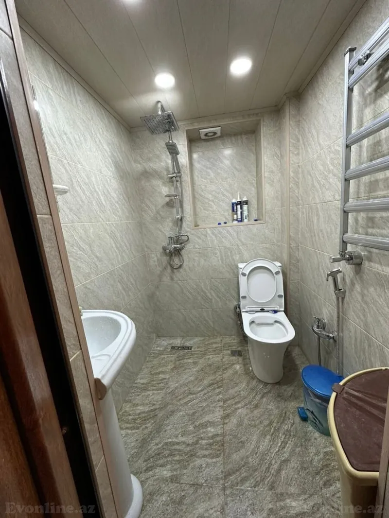 Kirayə verilir 2 otaqlı Mənzil Köhnə tikili 65 m² Gənclik m. - şəkil 9