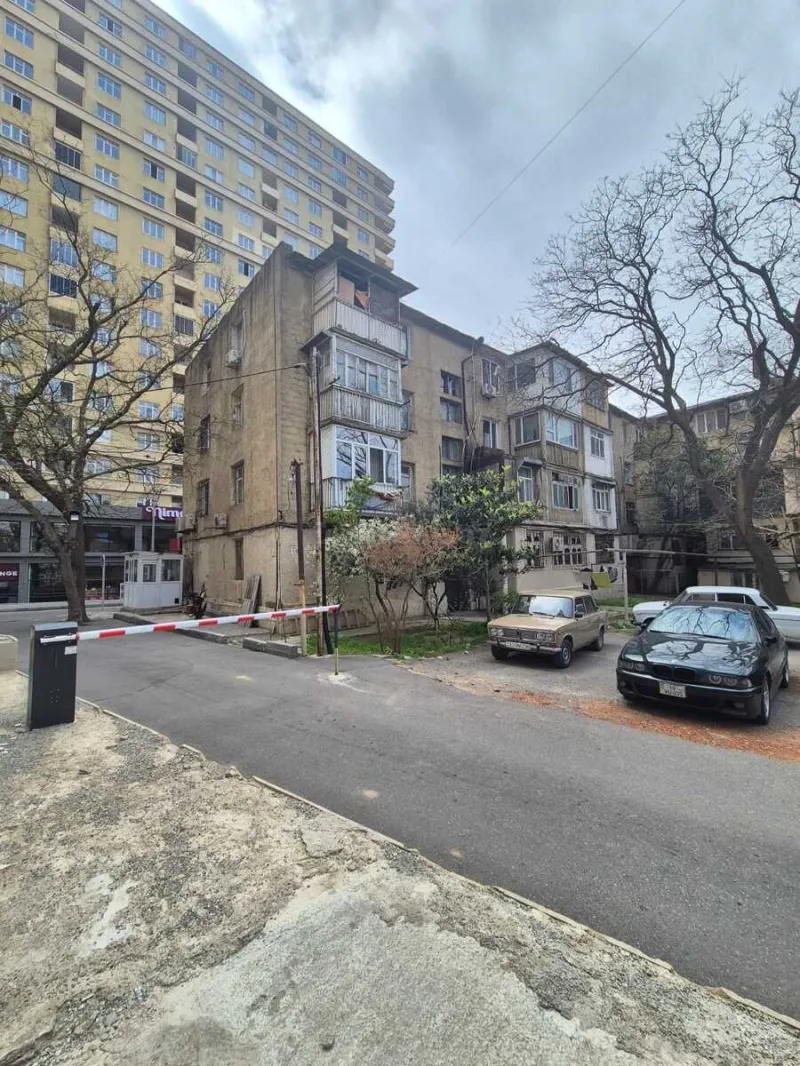 Satılır 1 otaqlı Mənzil Köhnə tikili 35 m² Yasamal - şəkil 4