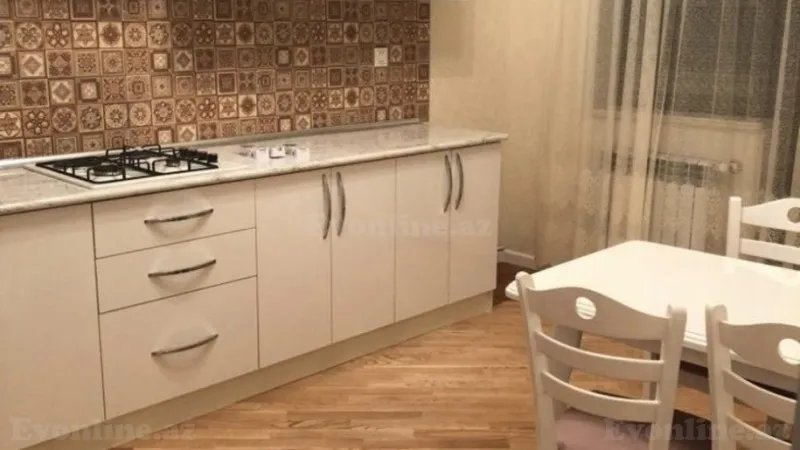 Satılır 2 otaqlı Mənzil Yeni tikili 82 m² 8 Noyabr m. - şəkil 3
