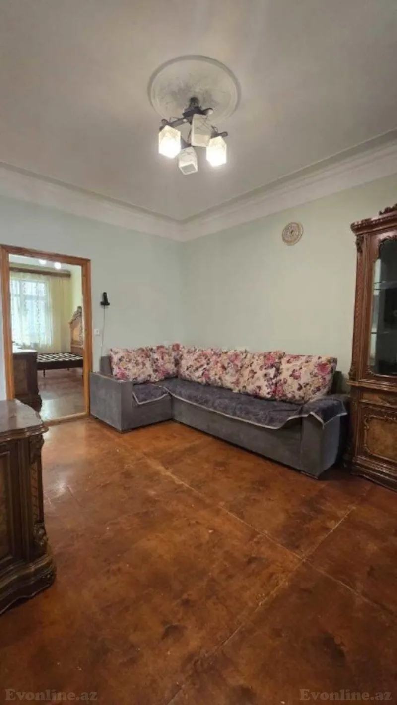Satılır 3 otaqlı Mənzil Köhnə tikili 55 m² 3-cü mikrorayon - şəkil 2