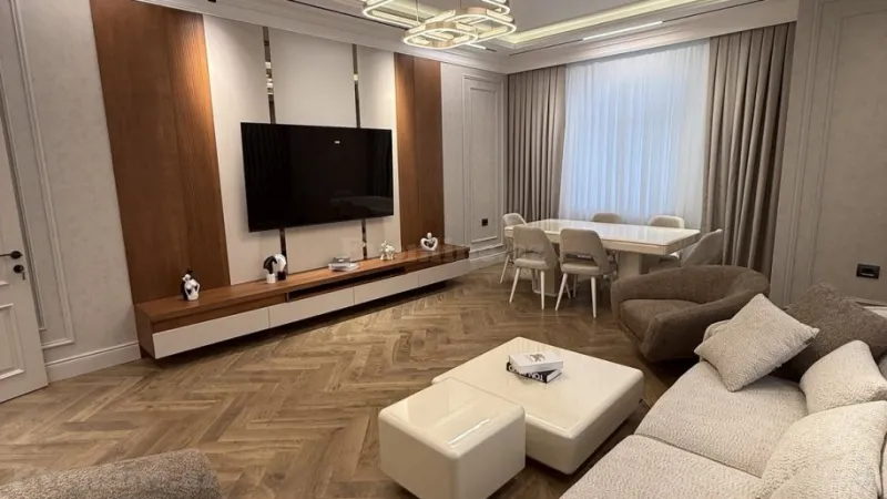 4 otaqlı Mənzil 166 m² Elmlər Akademiyası m. Satılır