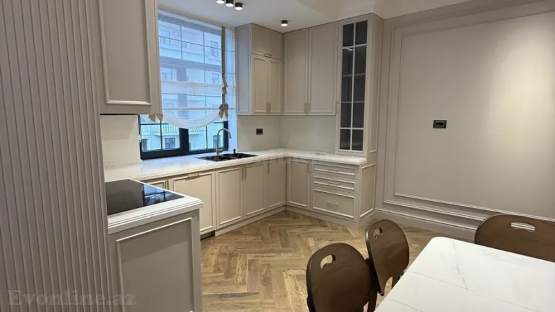 Satılır 4 otaqlı Mənzil Yeni tikili 166 m² Elmlər Akademiyası m. - şəkil 13