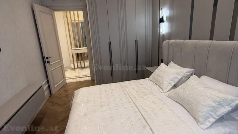 Satılır 4 otaqlı Mənzil Yeni tikili 186 m² Elmlər Akademiyası m. - şəkil 11