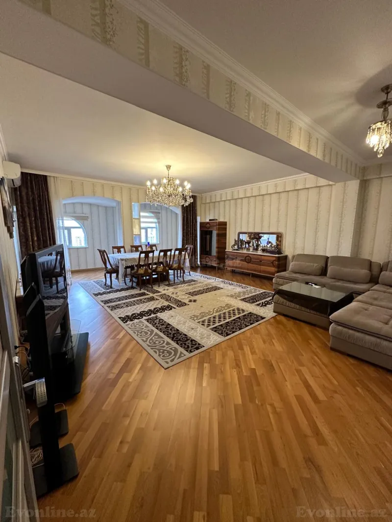 Satılır 4 otaqlı Mənzil Yeni tikili 200 m² 4-cü mikrorayon