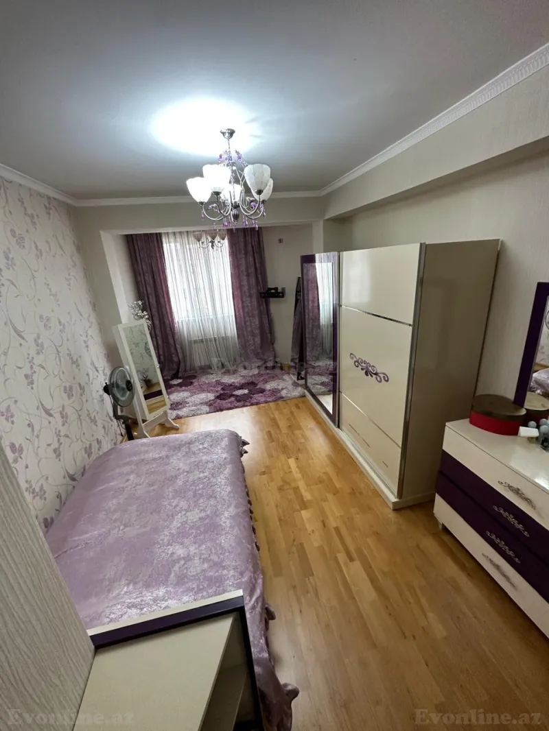 Satılır 4 otaqlı Mənzil Yeni tikili 200 m² 4-cü mikrorayon - şəkil 2