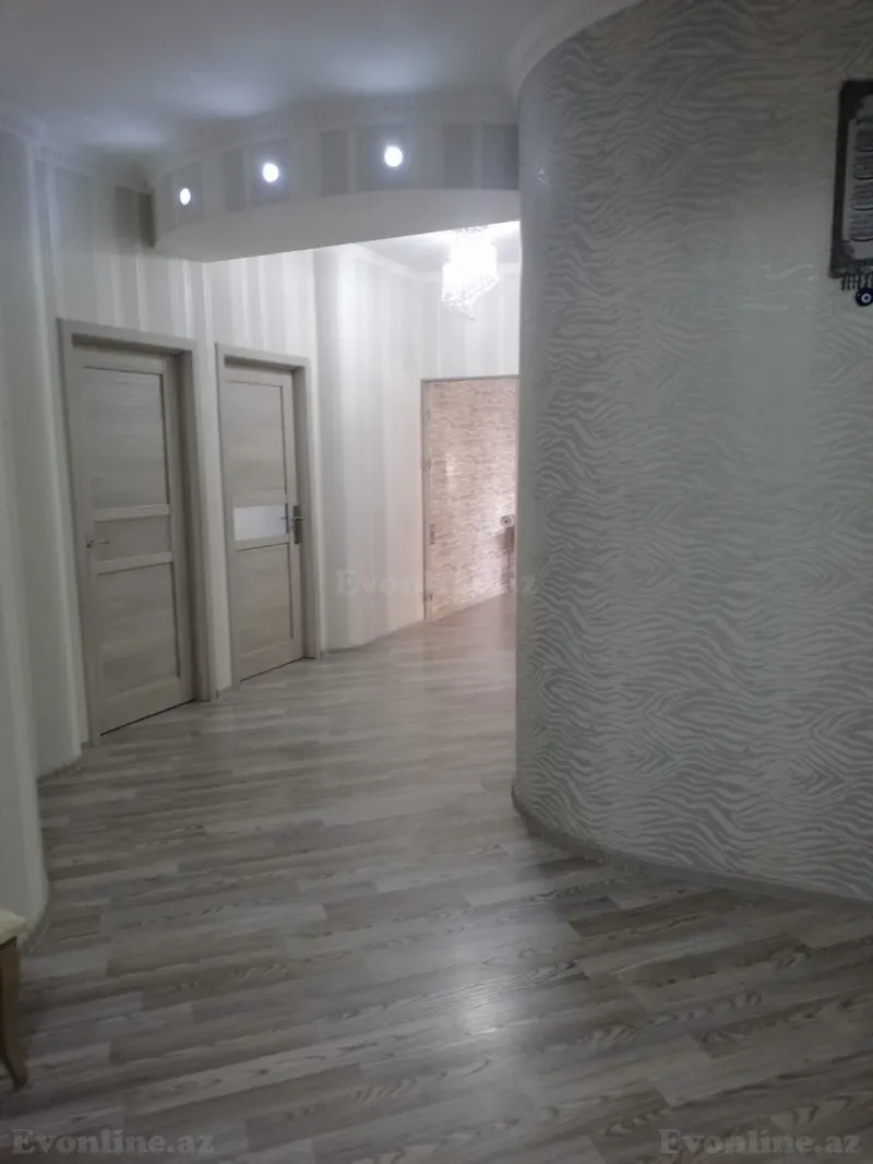 Satılır 4 otaqlı Mənzil Yeni tikili 200 m² 4-cü mikrorayon - şəkil 6
