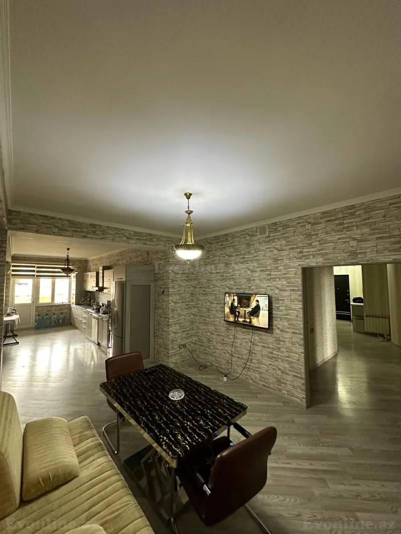 Satılır 4 otaqlı Mənzil Yeni tikili 200 m² 4-cü mikrorayon - şəkil 7