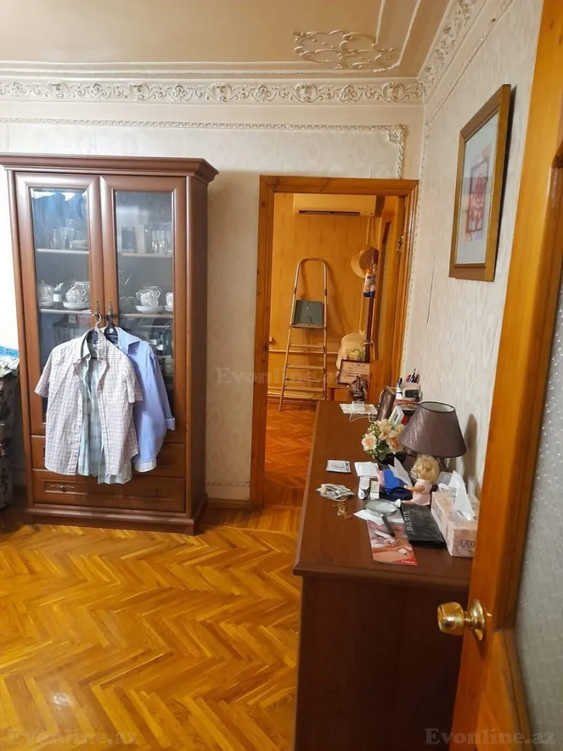 Satılır 2 otaqlı Mənzil Köhnə tikili 60 m² Nərimanov r. - şəkil 4