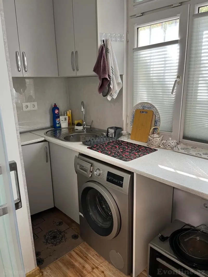 Satılır 2 otaqlı Mənzil Köhnə tikili 45 m² Yeni Yasamal - şəkil 3