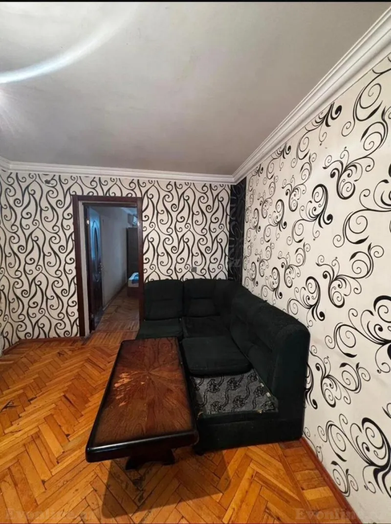 Satılır 3 otaqlı Mənzil Köhnə tikili 75 m² Yasamal - şəkil 3