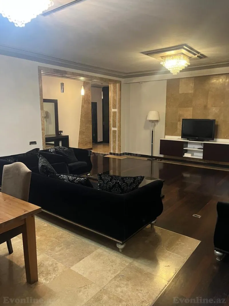 Kirayə verilir 3 otaqlı Mənzil Köhnə tikili 155 m² İçərişəhər m. - şəkil 5