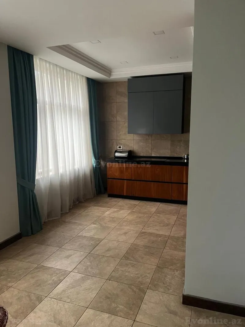 Kirayə verilir 3 otaqlı Mənzil Köhnə tikili 155 m² İçərişəhər m. - şəkil 7