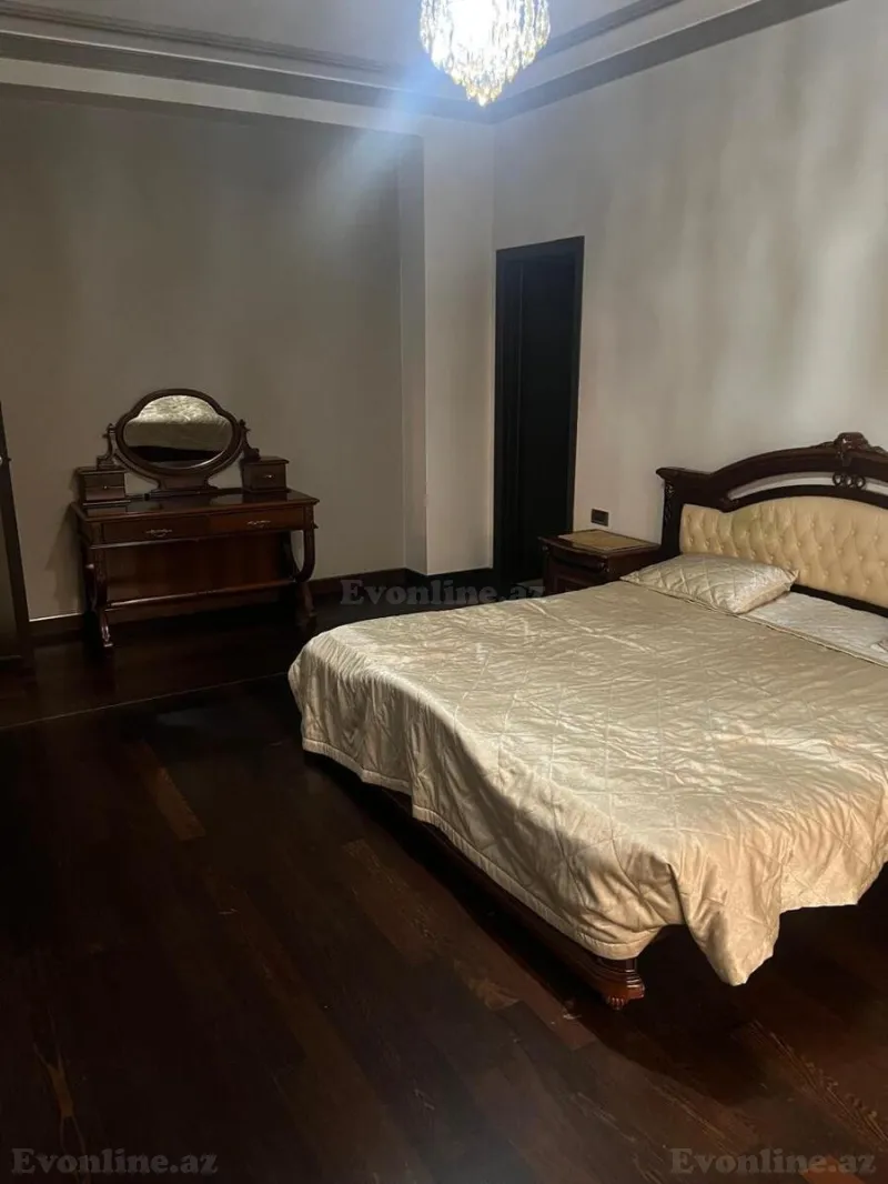 Kirayə verilir 3 otaqlı Mənzil Köhnə tikili 155 m² İçərişəhər m. - şəkil 12