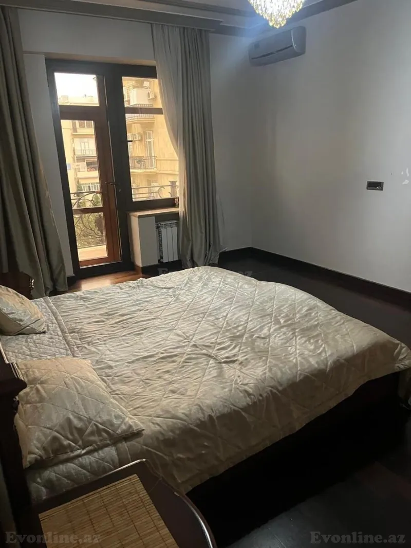 Kirayə verilir 3 otaqlı Mənzil Köhnə tikili 155 m² İçərişəhər m. - şəkil 16