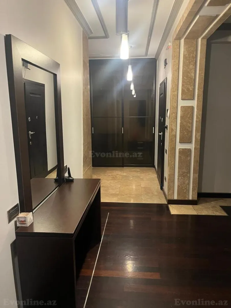 Kirayə verilir 3 otaqlı Mənzil Köhnə tikili 155 m² İçərişəhər m. - şəkil 17