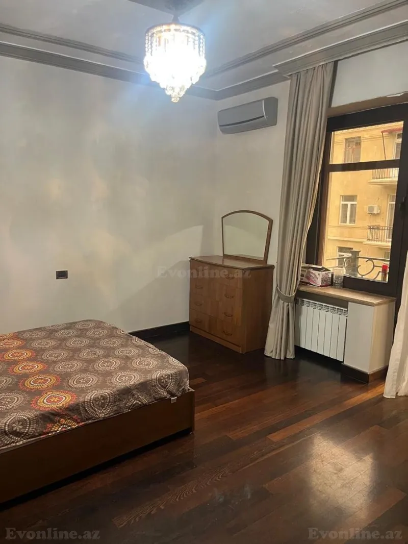 Kirayə verilir 3 otaqlı Mənzil Köhnə tikili 155 m² İçərişəhər m. - şəkil 18