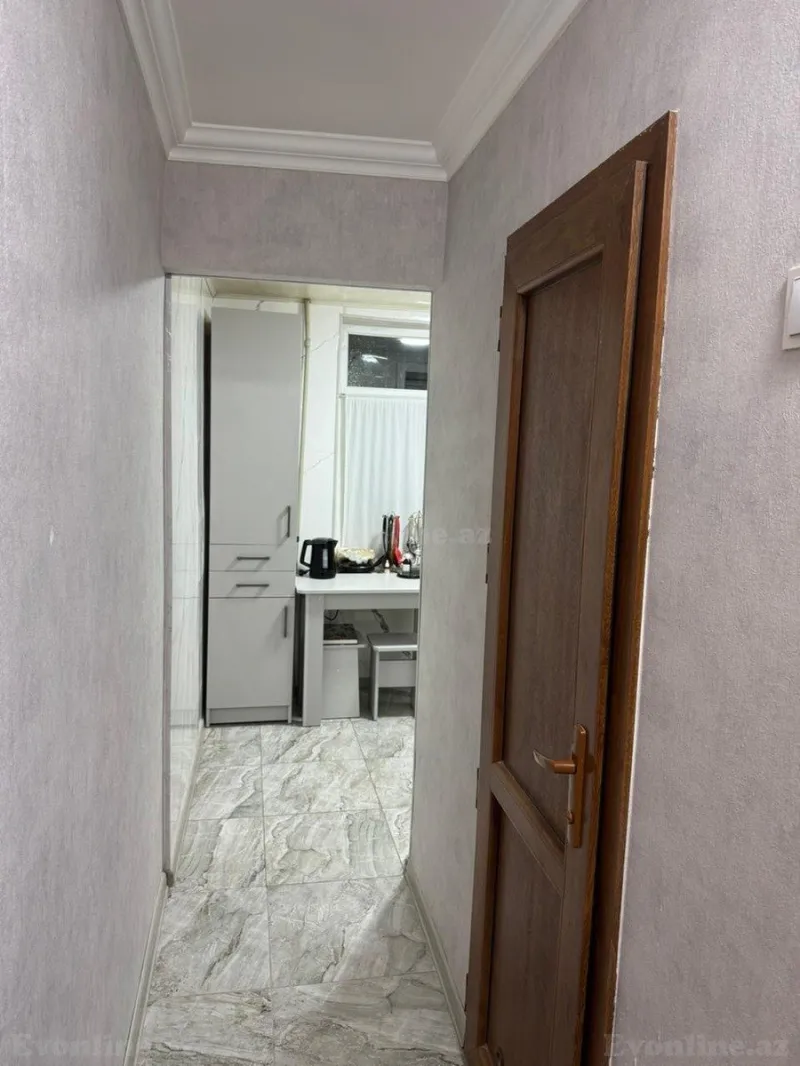 Satılır 3 otaqlı Mənzil Köhnə tikili 70 m² Neftçilər m. - şəkil 4
