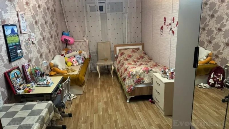 Satılır 3 otaqlı Mənzil Köhnə tikili 70 m² Neftçilər m. - şəkil 8