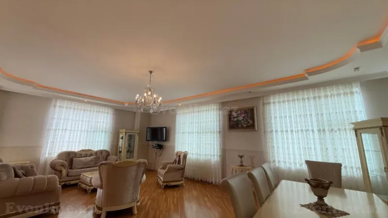 Kirayə verilir 4 otaqlı Mənzil Yeni tikili 160 m² Nərimanov r.