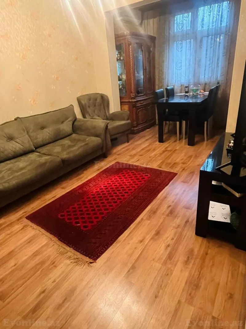 2 otaqlı Mənzil 40 m² 1-ci mikrorayon Satılır
