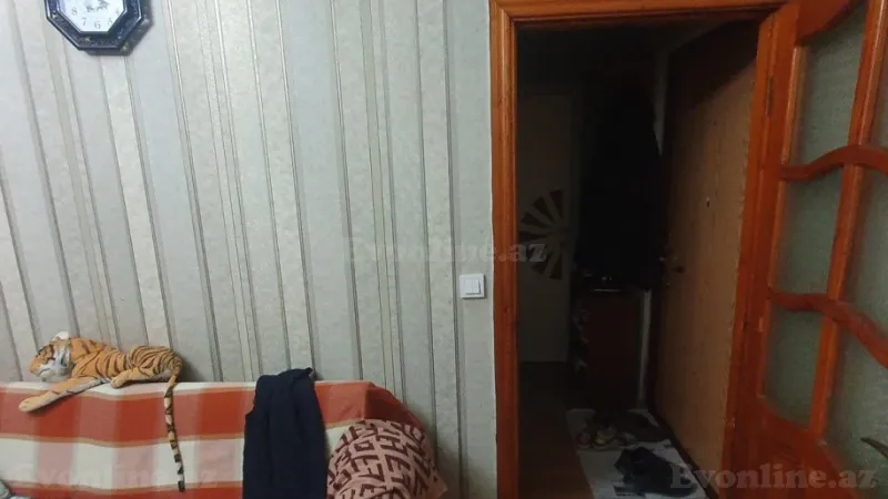 Satılır 1 otaqlı Mənzil Köhnə tikili 30 m² 4-cü mikrorayon - şəkil 2