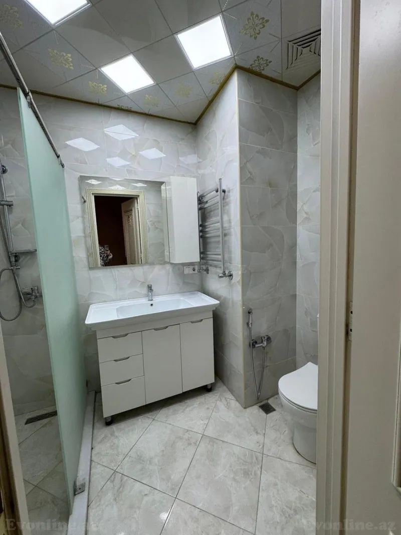 Kirayə verilir 3 otaqlı Mənzil Yeni tikili 130 m² Xətai r. - şəkil 4