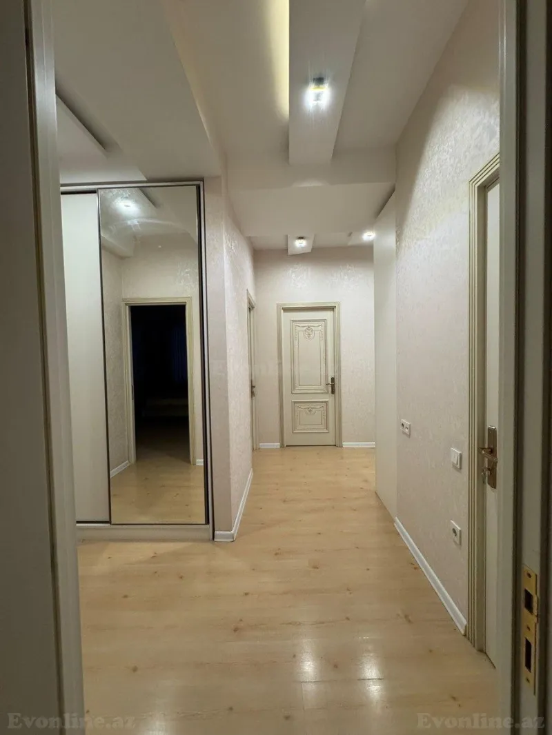 Kirayə verilir 3 otaqlı Mənzil Yeni tikili 130 m² Xətai r. - şəkil 10