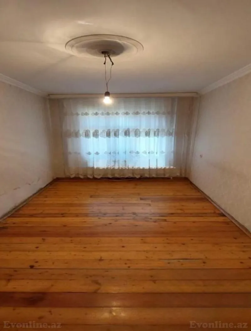 Satılır 3 otaqlı Mənzil Köhnə tikili 70 m² Xalqlar Dostluğu m. - şəkil 2