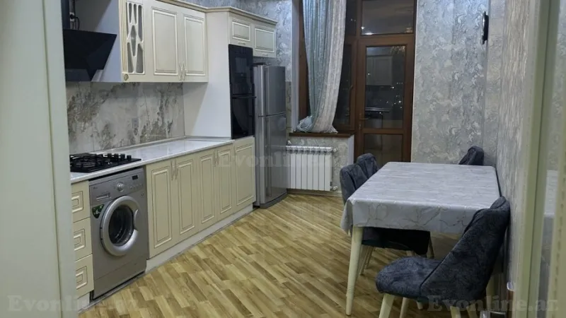3 otaqlı Mənzil 109 m² Yasamal Kirayə verilir