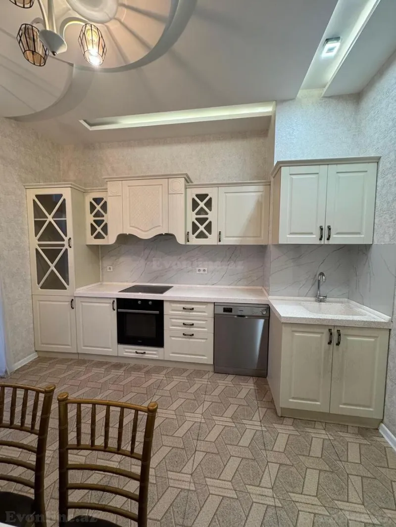 Kirayə verilir 3 otaqlı Mənzil Yeni tikili 120 m² Xətai r. - şəkil 14
