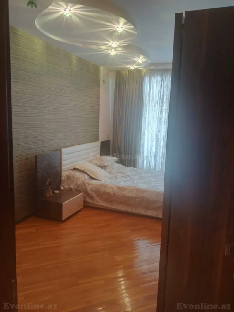 Satılır 4 otaqlı Mənzil Yeni tikili 170 m² 8 Noyabr m. - şəkil 8