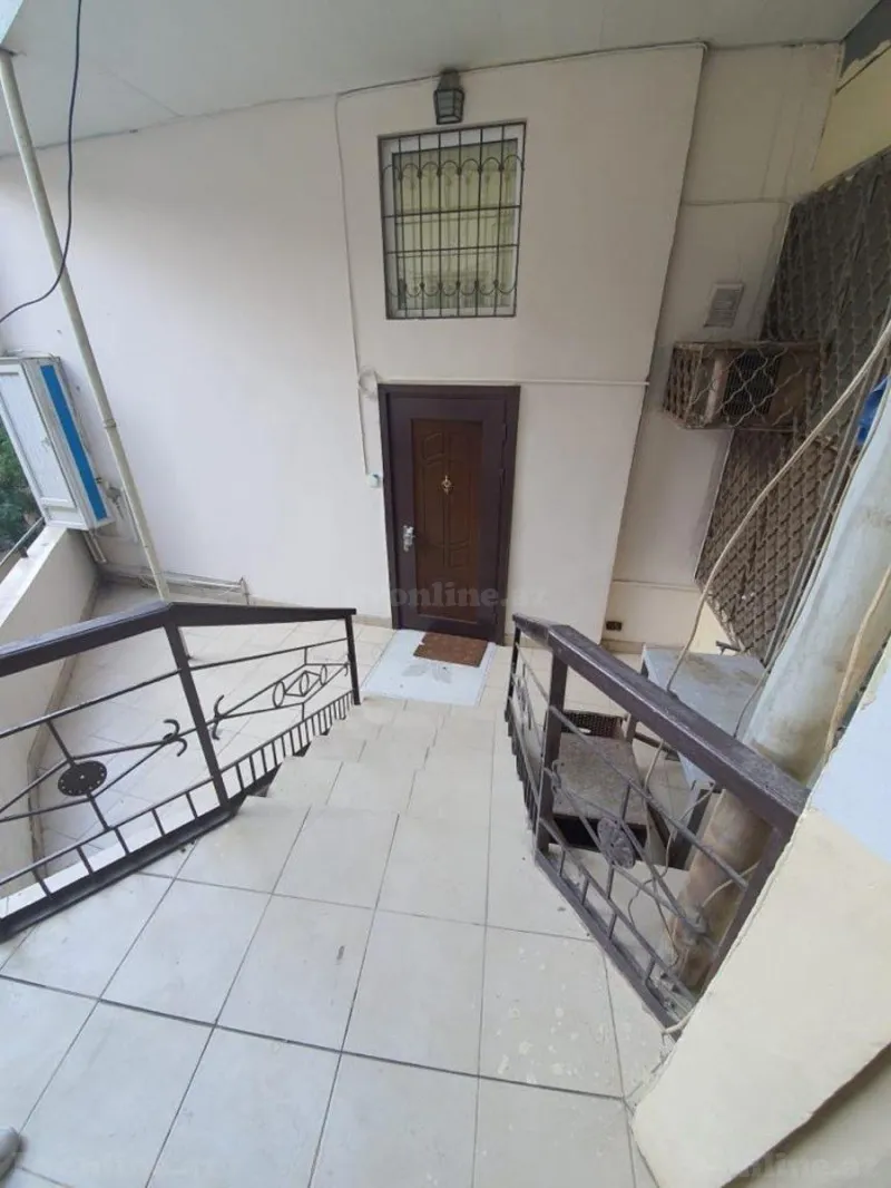 Kirayə verilir 4 otaqlı Mənzil Köhnə tikili 200 m² Kubinka - şəkil 8