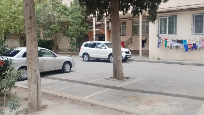 Satılır 2 otaqlı Mənzil Köhnə tikili 65 m² 7-ci mikrorayon - şəkil 2