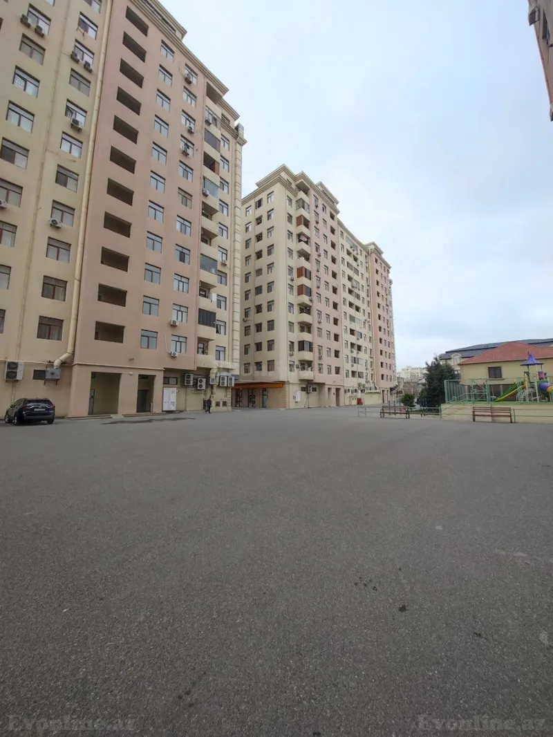 3 otaqlı Mənzil 108 m² Sabunçu r. Satılır