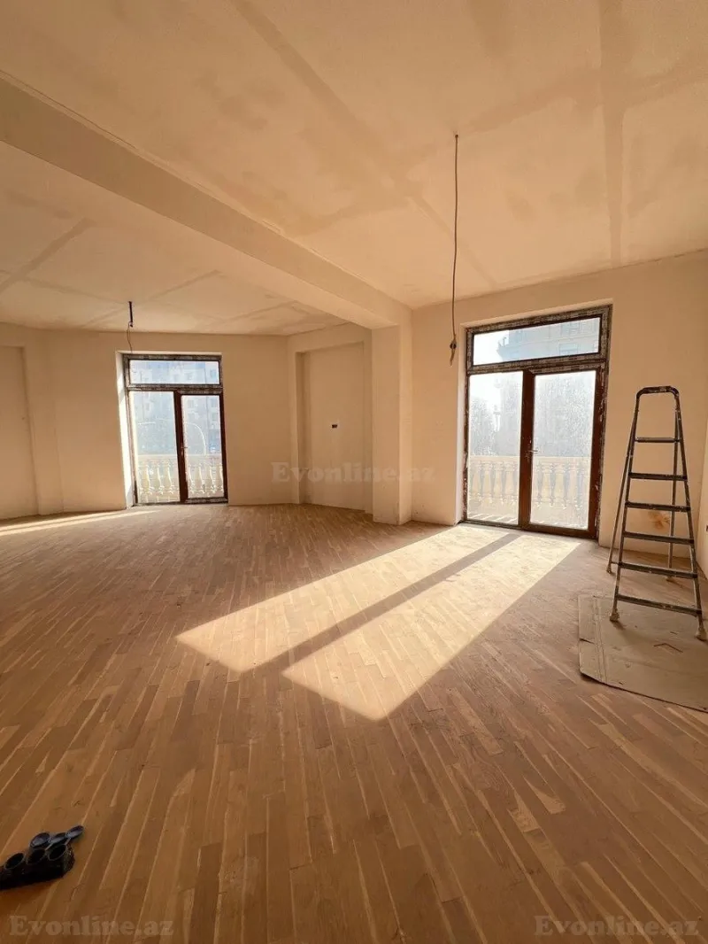 Satılır 3 otaqlı Mənzil Yeni tikili 130 m² Xətai r. - şəkil 2