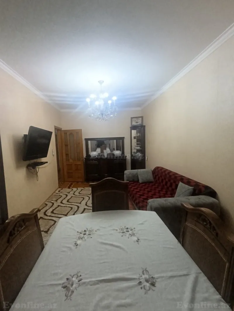 Satılır 4 otaqlı Mənzil Köhnə tikili 100 m² 8-ci mikrorayon - şəkil 3