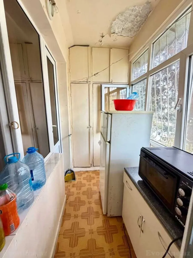 Satılır 2 otaqlı Mənzil Köhnə tikili 65 m² Binəqədi r. - şəkil 4