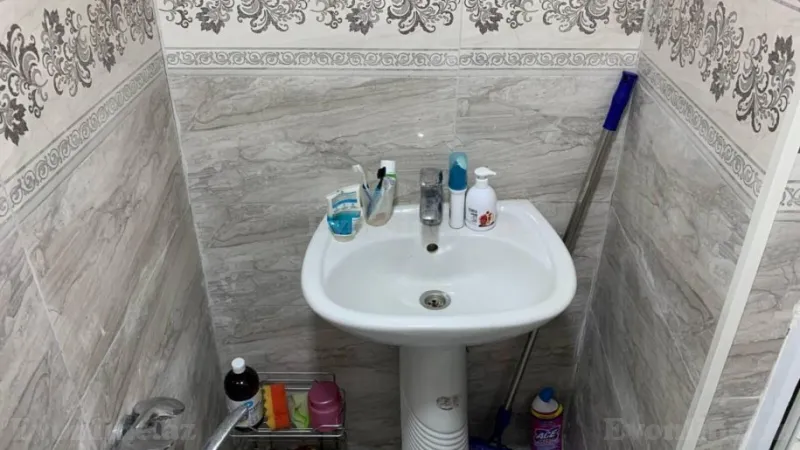 Kirayə verilir 1 otaqlı Mənzil Köhnə tikili 30 m² Kubinka - şəkil 4