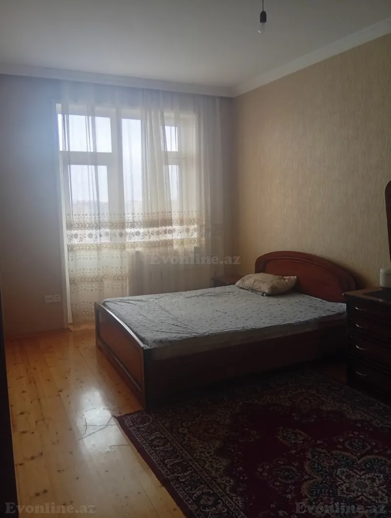 Kirayə verilir 3 otaqlı Mənzil Yeni tikili 130 m² 4-cü mikrorayon - şəkil 2