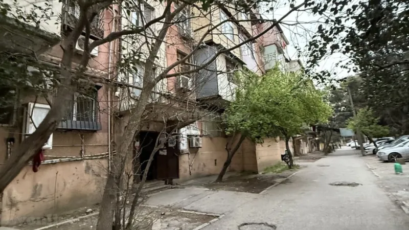 3 otaqlı Mənzil 75 m² 4-cü mikrorayon Satılır