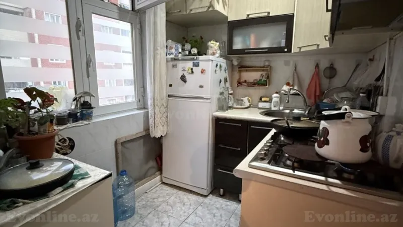 Satılır 3 otaqlı Mənzil Köhnə tikili 75 m² 4-cü mikrorayon - şəkil 2