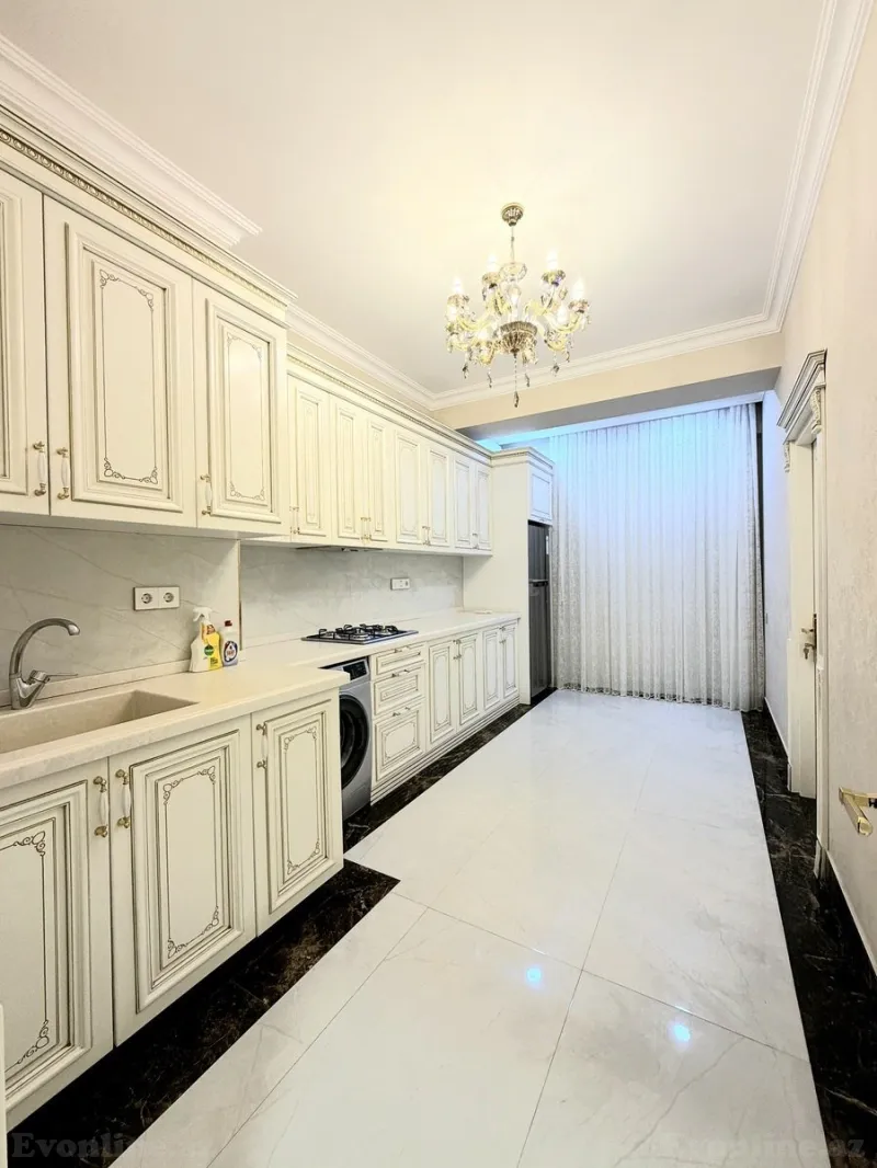 3 otaqlı Mənzil 110 m² Sabunçu r. Kirayə verilir