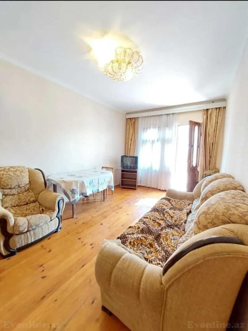 Kirayə verilir 2 otaqlı Mənzil Köhnə tikili 70 m² Yeni Yasamal