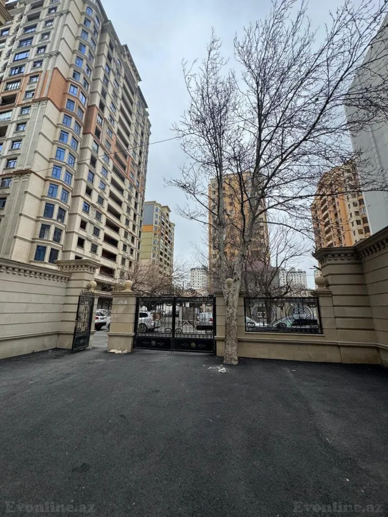 4 otaqlı Mənzil 210 m² Nəsimi r. Satılır