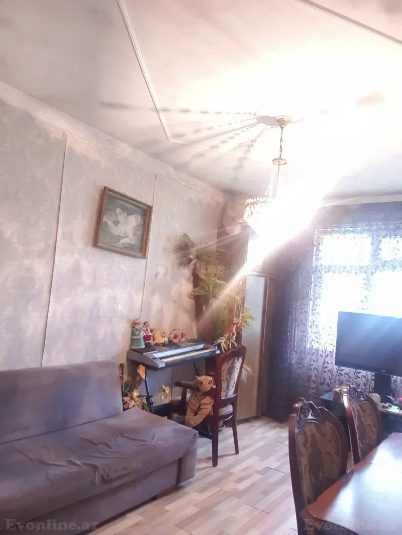 Satılır 1 otaqlı Mənzil Köhnə tikili 50 m² 5-ci mikrorayon
