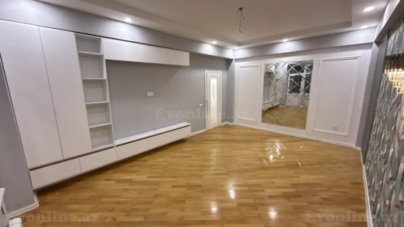 3 otaqlı Mənzil 115 m² 9-cu mikrorayon Satılır